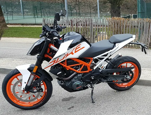 KTM 390 Duke