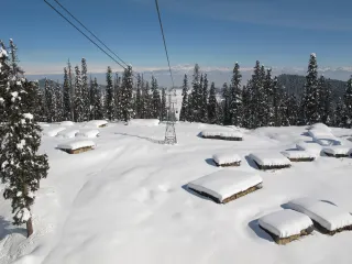 Gulmarg Gondola, Cable Car