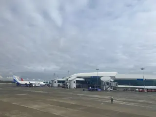 Srinagar (SXR) to Delhi (DEL) airport - vrvvkbjk2k23iph (3)